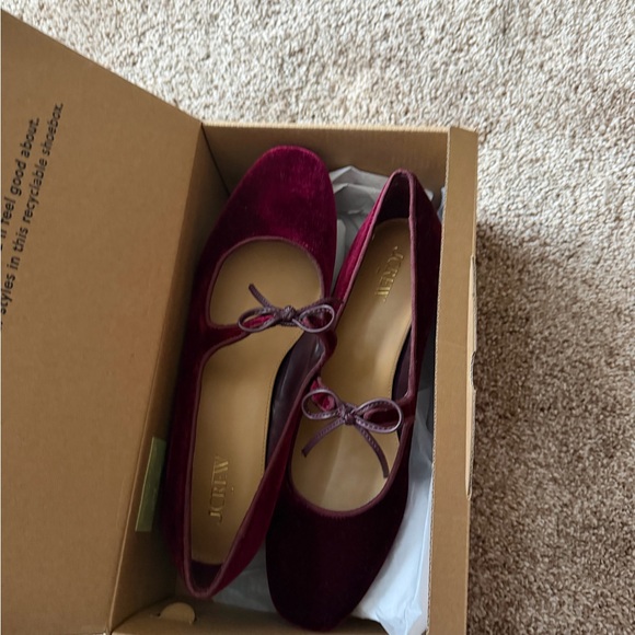 J. Crew Burgundy Velvet Mary Jane Block Heel Pumps - Picture 4 of 14